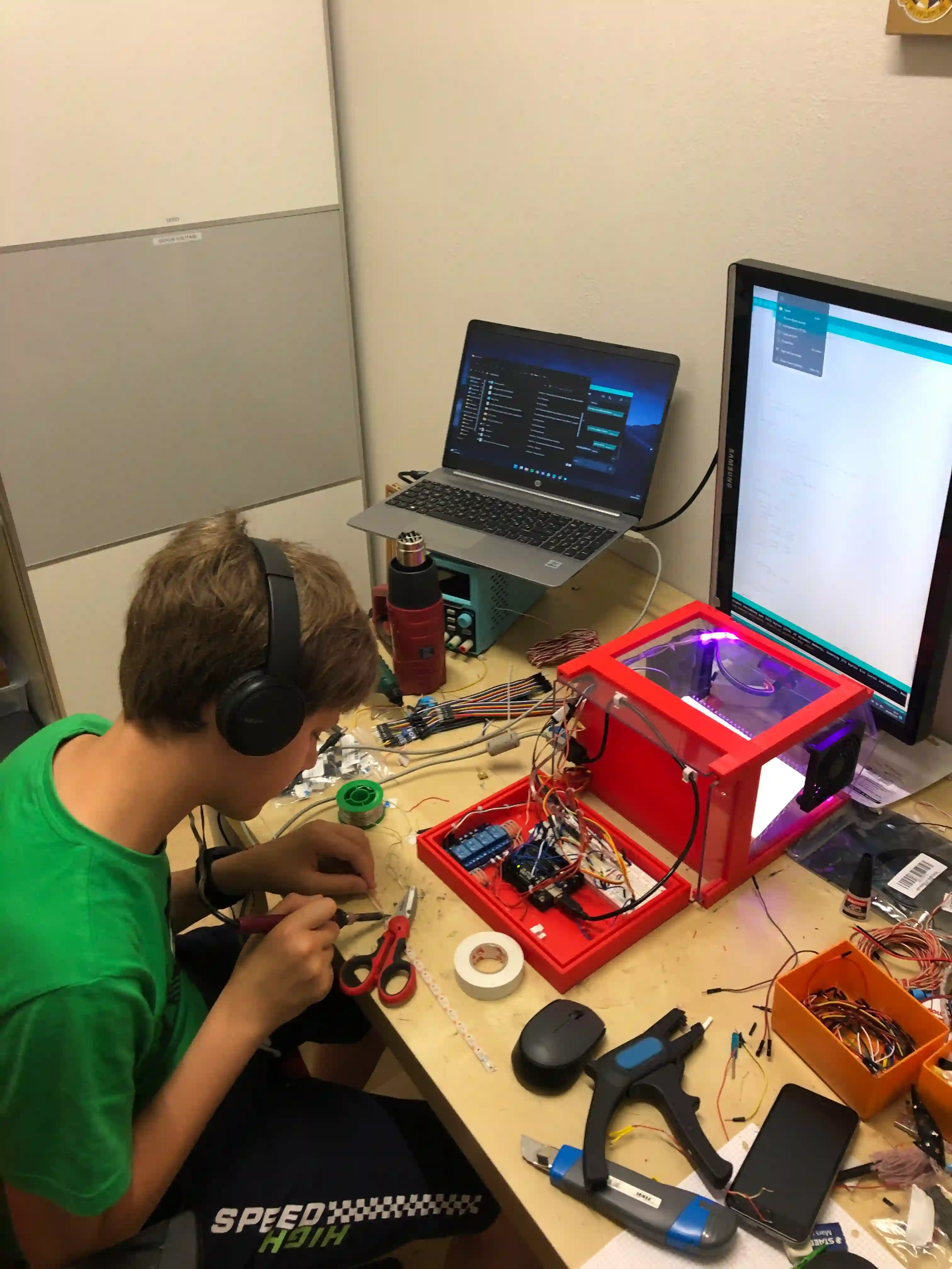 Smart Greenhouse - Gallery Image 4